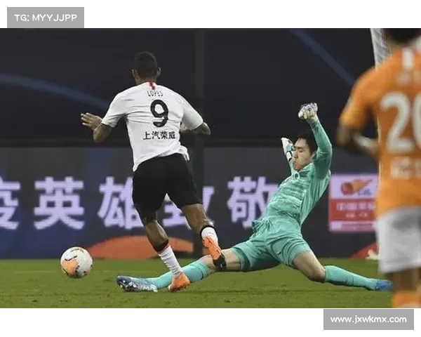 如何在关键比赛中助力上海上港赢得胜利提升球队竞技状态与战术执行力